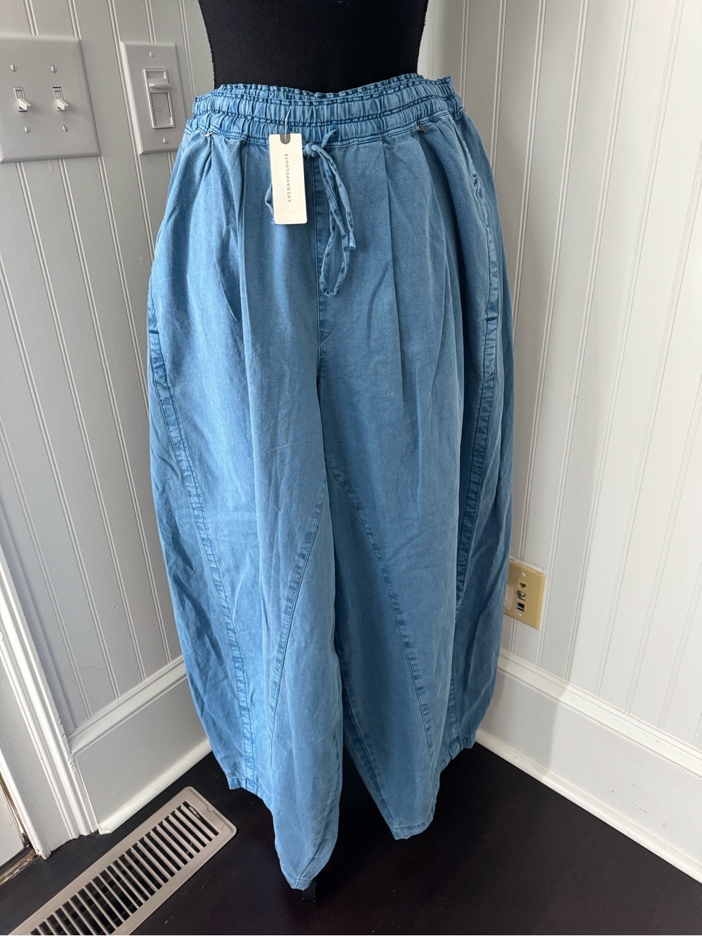 NWT Anthropologie Pilcro Rina Cotton Linen Balloon Pants ~ Blue ~ Size Medium - Picture 5 of 9